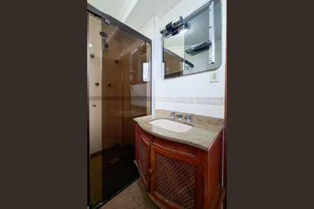 Apartamento para alugar com 328m², 4 quartos e 3 vagas Apartamento para alugar com 328m², 4 quartos e 3 vagasBanheiro da Suíte 3