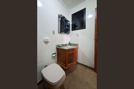 Apartamento para alugar com 328m², 4 quartos e 3 vagas Apartamento para alugar com 328m², 4 quartos e 3 vagasBanheiro da Suíte 1