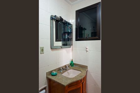 Apartamento para alugar com 328m², 4 quartos e 3 vagas Apartamento para alugar com 328m², 4 quartos e 3 vagasBanheiro da Suíte 1