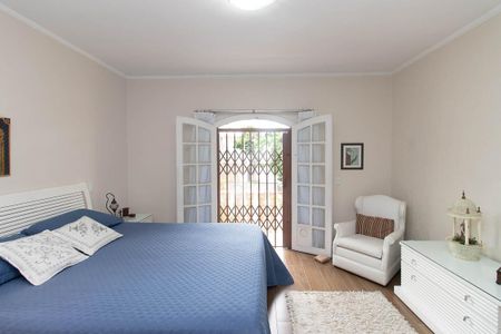 Casa à venda com 355m², 4 quartos e 8 vagasSuíte 4