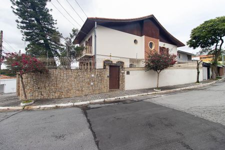 Casa à venda com 355m², 4 quartos e 8 vagasFachada