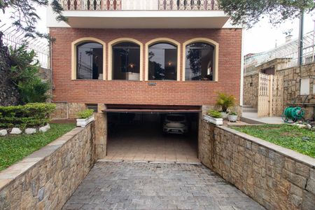 Casa à venda com 355m², 4 quartos e 8 vagasEntrada da Garagem