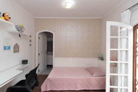 Casa à venda com 355m², 4 quartos e 8 vagasSuíte 1