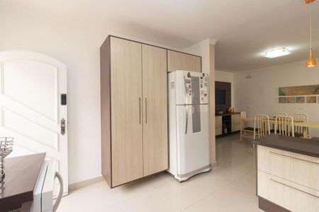 Casa à venda com 355m², 4 quartos e 8 vagasCozinha
