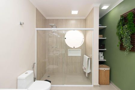 Casa à venda com 355m², 4 quartos e 8 vagasBanheiro da Suíte 4