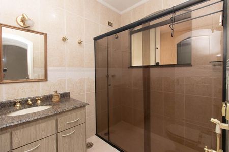 Casa à venda com 355m², 4 quartos e 8 vagasBanheiro da Suíte 3