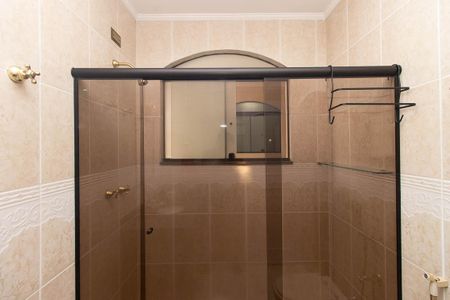 Casa à venda com 355m², 4 quartos e 8 vagasBanheiro da Suíte 3