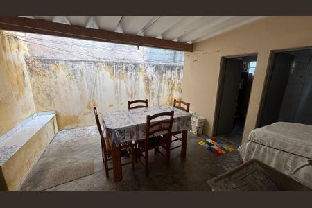 Casa à venda com 155m², 3 quartos e 4 vagasQuintal - Area de Serviço