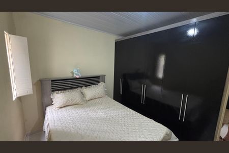 Casa à venda com 155m², 3 quartos e 4 vagasQuarto 2