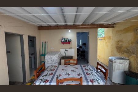 Casa à venda com 155m², 3 quartos e 4 vagasQuintal - Area de Serviço