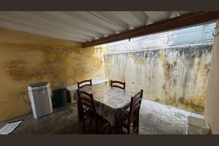 Casa à venda com 155m², 3 quartos e 4 vagasQuintal - Area de Serviço