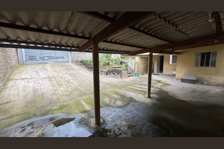 Casa à venda com 155m², 3 quartos e 4 vagasQuintal - Garagem