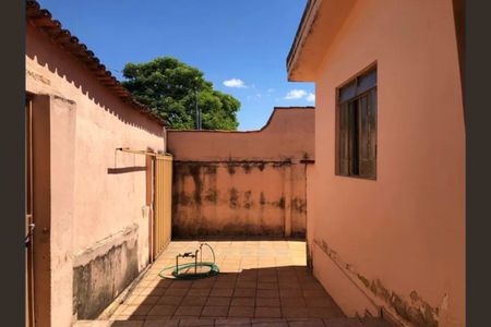 Casa à venda com 250m², 3 quartos e 2 vagas