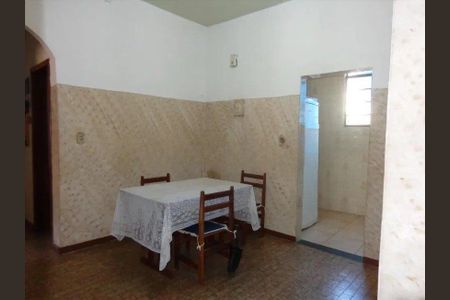 Casa à venda com 179m², 3 quartos e 4 vagas