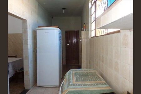 Casa à venda com 3 quartos, 179m² em Santa Cruz, Belo Horizonte