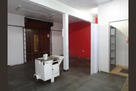 Casa à venda com 3 quartos, 179m² em Santa Cruz, Belo Horizonte