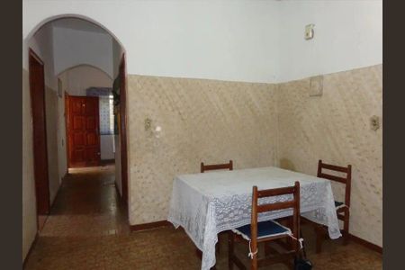 Casa à venda com 179m², 3 quartos e 4 vagas