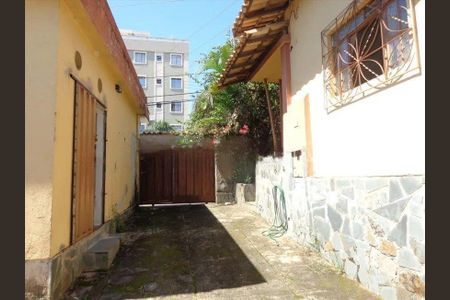 Casa à venda com 179m², 3 quartos e 4 vagas