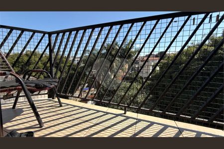 Casa à venda com 3 quartos, 200m² em Vila Mangalot, São Paulo