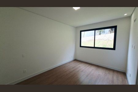 Casa à venda com 360m², 3 quartos e 4 vagas