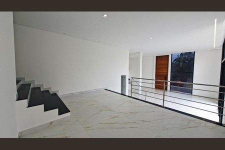 Casa à venda com 360m², 3 quartos e 4 vagas