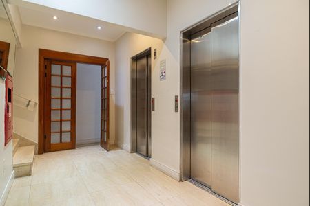 Apartamento à venda com 91m², 2 quartos e sem vagaÁrea comum - Elevadores