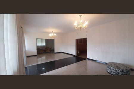 Casa à venda com 821m², 6 quartos e 5 vagas