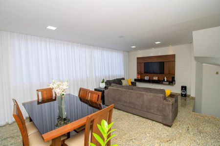 Casa à venda com 3 quartos, 180m² em Sagrada Família, Belo Horizonte