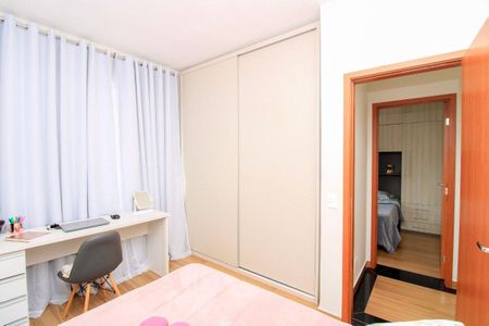 Casa à venda com 3 quartos, 180m² em Sagrada Família, Belo Horizonte