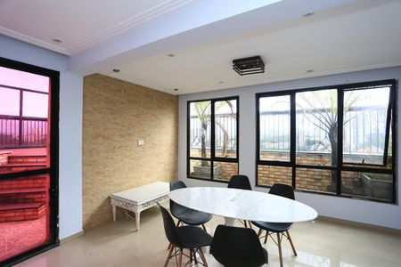 Apartamento à venda com 142m², 2 quartos e 2 vagassala da cobertura