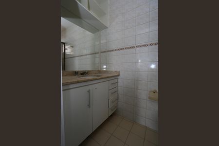 Apartamento à venda com 142m², 2 quartos e 2 vagasBanheiro da Suíte