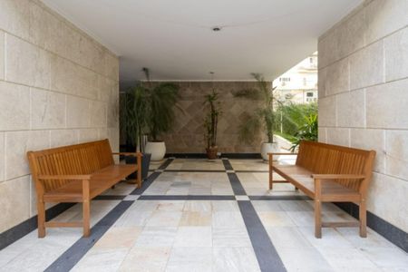 Apartamento à venda com 141m², 3 quartos e 1 vagaFoto 01