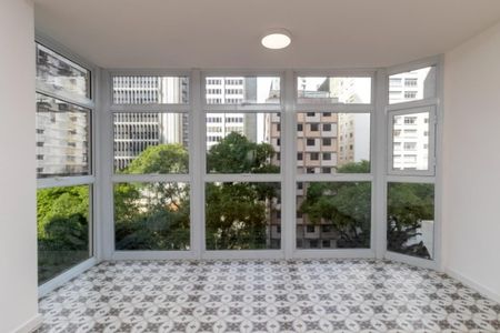 Apartamento à venda com 141m², 3 quartos e 1 vagaFoto 01