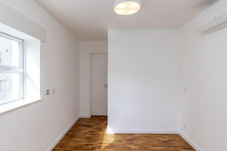 Apartamento à venda com 141m², 3 quartos e 1 vagaFoto 01