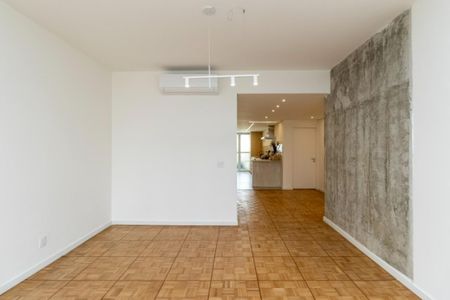 Apartamento à venda com 141m², 3 quartos e 1 vagaFoto 01