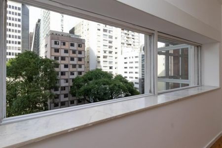 Apartamento à venda com 141m², 3 quartos e 1 vagaFoto 01
