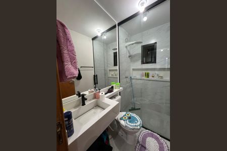 Banheiro de apartamento para alugar com 1 quarto, 33m² em Vila Paranagua, São Paulo