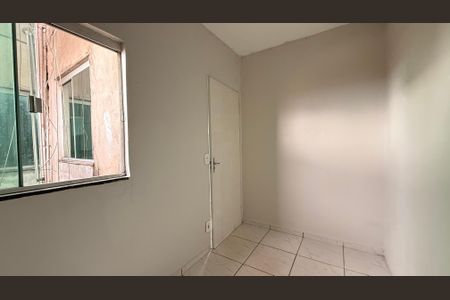 Quarto 02 de apartamento para alugar com 2 quartos, 40m² em Qr 210, Brasília