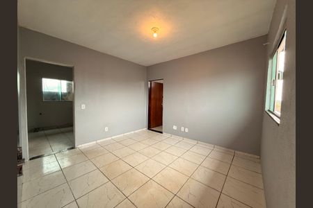 Sala de apartamento para alugar com 2 quartos, 40m² em Qr 210, Brasília