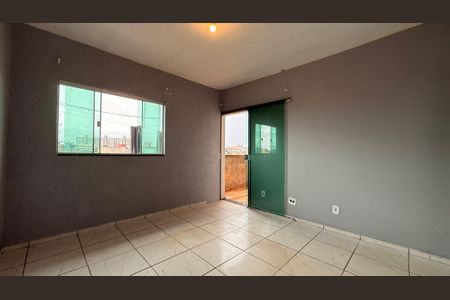 Sala de apartamento para alugar com 2 quartos, 40m² em Qr 210, Brasília