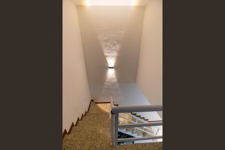 Escada  de casa para alugar com 3 quartos, 174m² em Maravista, Niterói