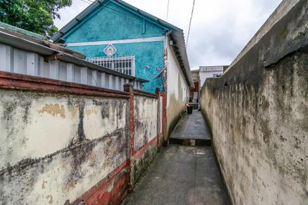 Casa à venda com 200m², 2 quartos e 1 vaga Casa à venda com 200m², 2 quartos e 1 vagaCorredor de acesso