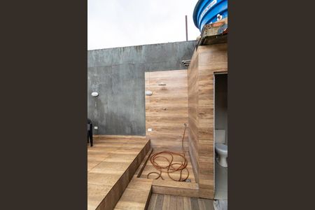 Casa à venda com 200m², 2 quartos e 1 vaga Casa à venda com 200m², 2 quartos e 1 vagaDeck da piscina