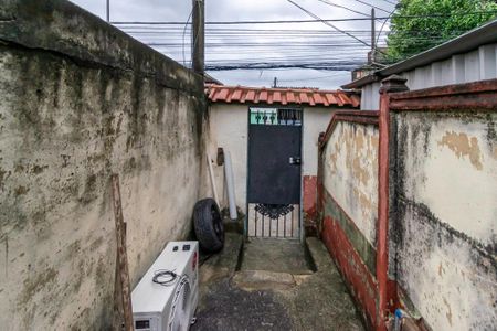 Casa à venda com 200m², 2 quartos e 1 vaga Casa à venda com 200m², 2 quartos e 1 vagaEntrada do imóvel