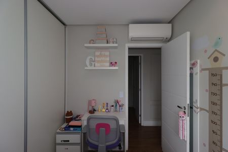 Apartamento à venda com 120m², 3 quartos e 2 vagasQuarto 2