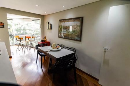 Apartamento à venda com 158m², 4 quartos e 3 vagasFoto 01