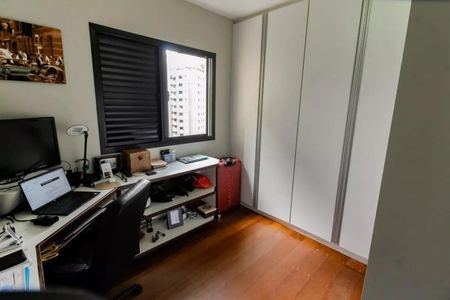 Apartamento à venda com 158m², 4 quartos e 3 vagasFoto 01