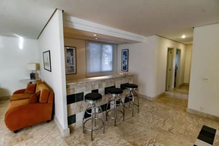 Apartamento à venda com 158m², 4 quartos e 3 vagasFoto 01