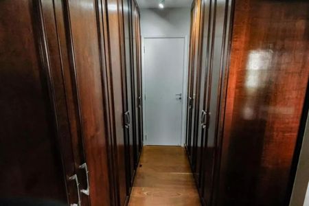 Apartamento à venda com 158m², 4 quartos e 3 vagasFoto 01