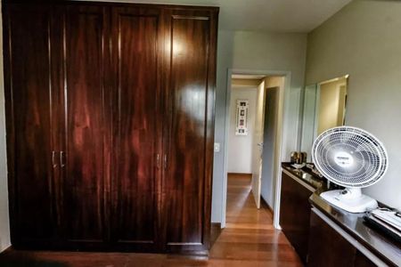 Apartamento à venda com 158m², 4 quartos e 3 vagasFoto 01